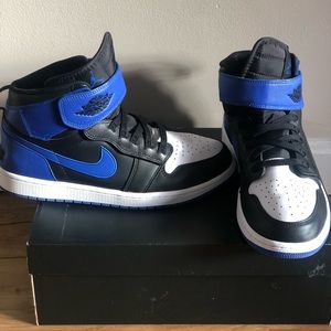 Nike Air Jordan 1 HI Flyease